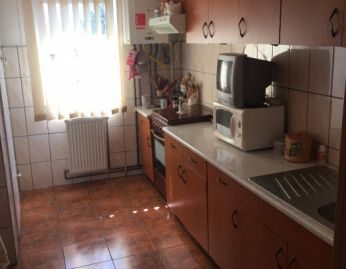 Etaj 3 Central – apartament 4 camere 80 mp