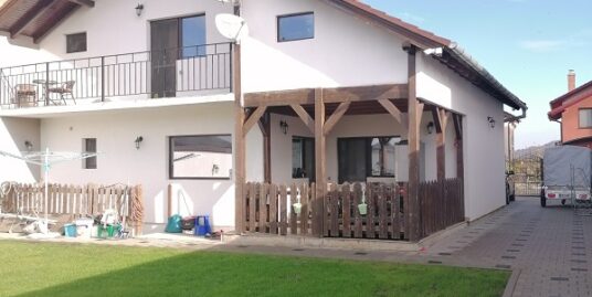 CASA individuala 5 camere 3 bai+ 500 mpteren Selimbar Liz Padure