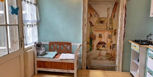 CENTRU Vechi Etaj 1- Garsoniera& Apartament 2 camere