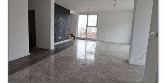 CASA `LA CHEIE` 4 camere& balcon+ teren Cristian/ INTABULATA