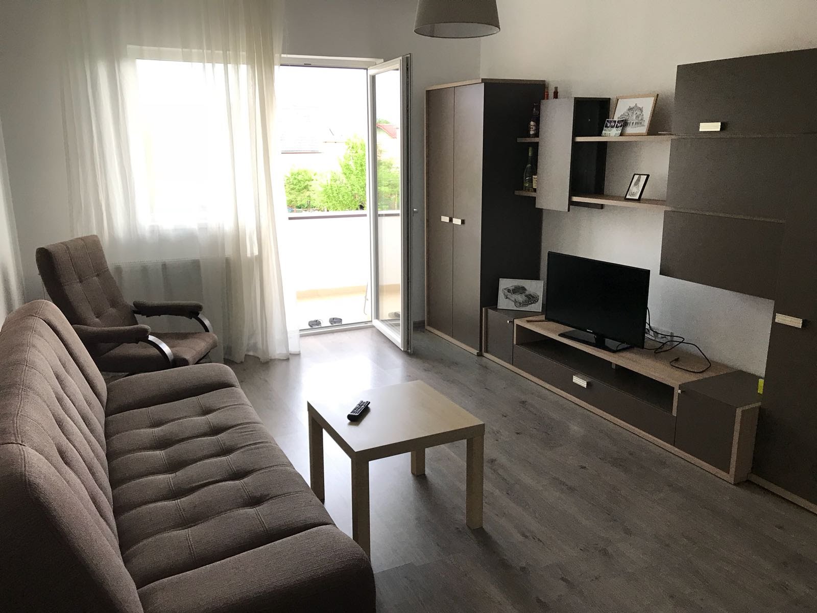 Ap.VILA 2 camere decomandate Selimbar Brana Et.1
